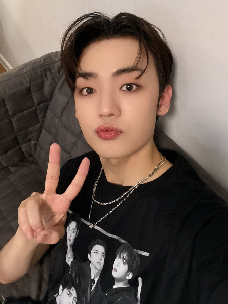 YuchanFr's tweet photo. ◜ - Twitter◞ 🍓

Varsovie ! Je t'aime 💛🇵🇱

#에이스_강유찬 #YUCHAN 
#에이스 #초이스 #ACE #CHOICE
#REWINDUSTOUR #REWINDUS_EUROPE https://t.co/iZMDUEXdPi