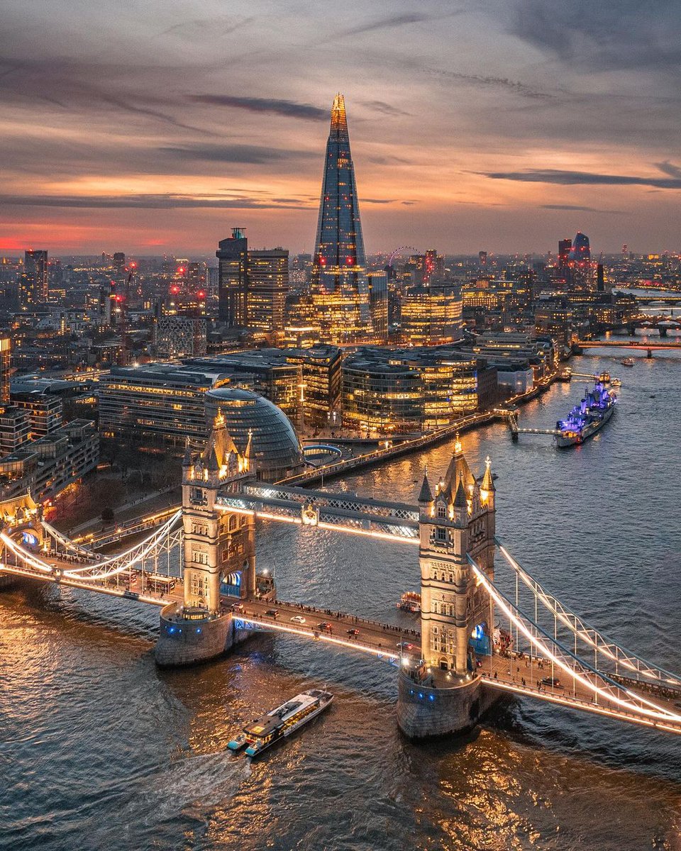 London Nights: A Symphony of Lights and History ✨

Discover the mesmerizing allure of London at dusk! From iconic Tower Bridge to the glowing skyline, dive into a magical night filled with history and lights.

See more at travelgallery.dearjulius.com/2024/10/london…

#London #LondonTravel
