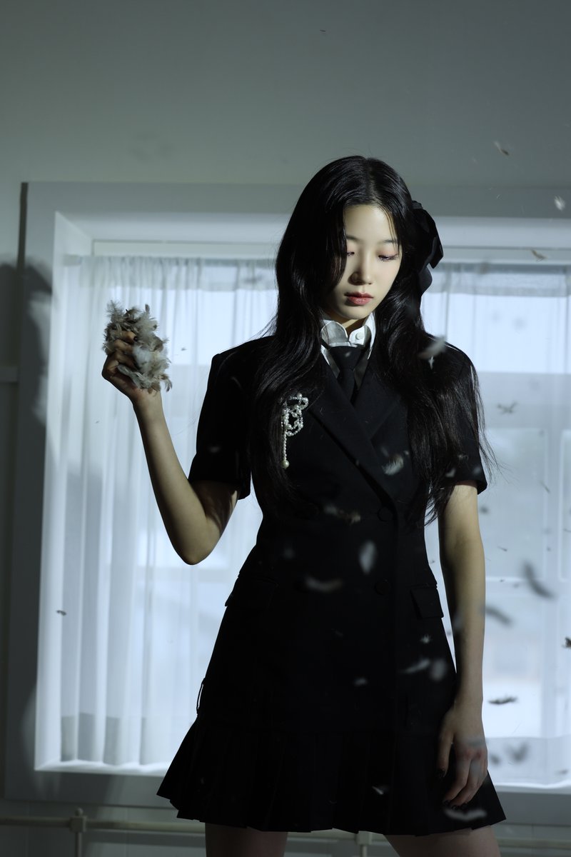 kazuha LE SSERAFIM 日本3rdシングル 'CRAZY' CONCEPT BEHIND PHOTO📸 #KAZUHA