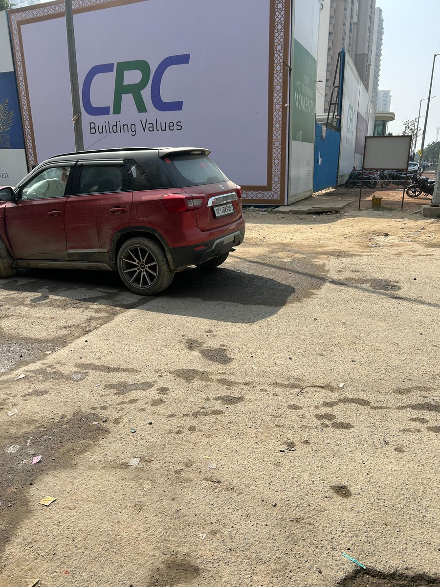 GreaterNoidaW's tweet photo. Today at around 11:45 am a high speed car driven by a minor hit a lady and she died on the spot. The boy ran away and nobody caught him.
This happened between CRC Sublimis and Casa Royale road.
The boy and his parents should be arrested immediately 🙏 https://t.co/igfk3pLLBu