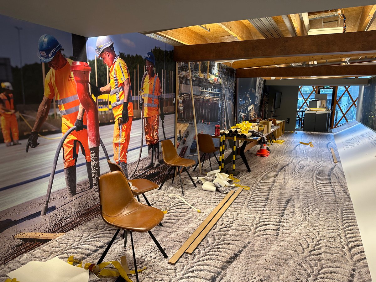 RWS_SAA's tweet photo. 🚧De verbouwing van het bezoekerscentrum InZicht verloopt voorspoedig en het resultaat belooft mooi te worden.

We zijn bijna klaar voor de opening in november 🍾 https://t.co/IubIWJOOHU
