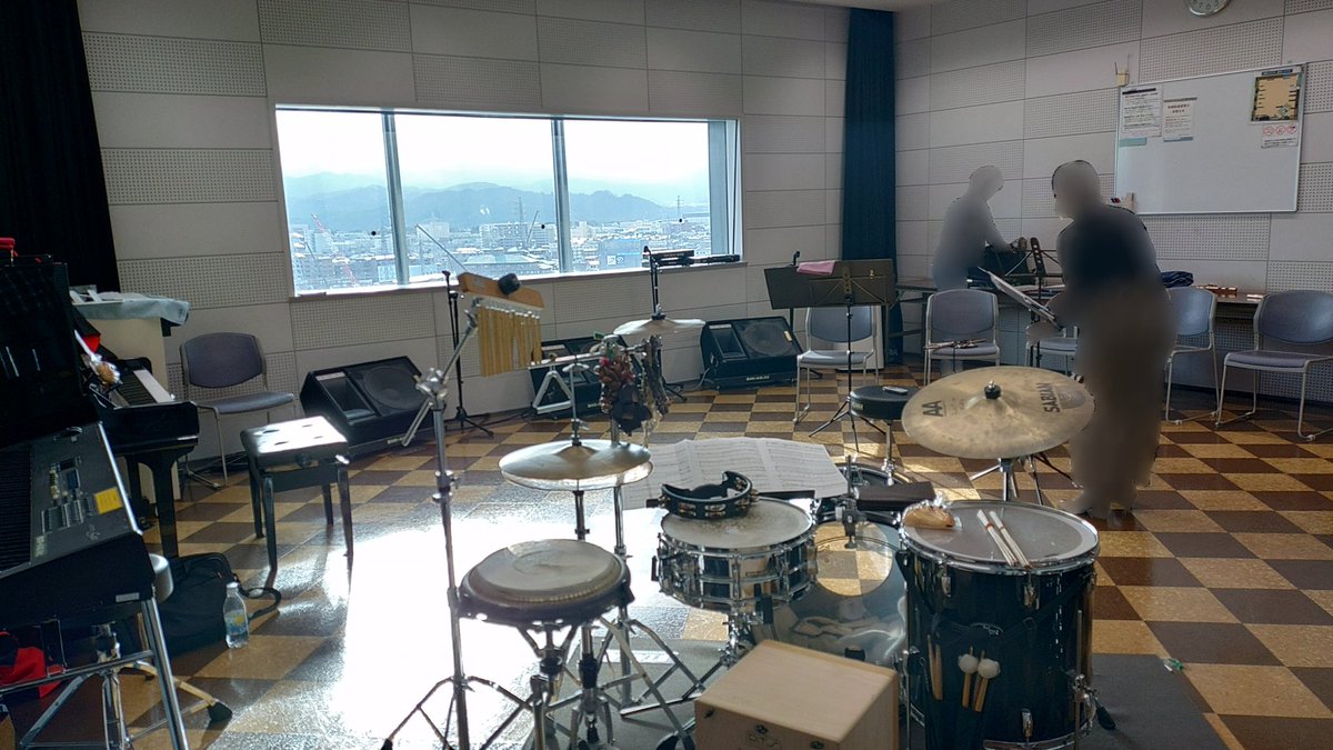 itani_perc_ds's tweet photo. 今日はリハーサルをしました。
We had a rehearsal today.
#リハーサル #rehearsal
#パーカッション #percussion
#ドラム #drums
#カホン #cajon
#コンガ #conga
#マラカス #maracas
#カウベル #cowbell
#タンバリン #tambourine
#シェイカー #shaker
#ウインドチャイム #TreeChimes https://t.co/uqfG2X9cVa