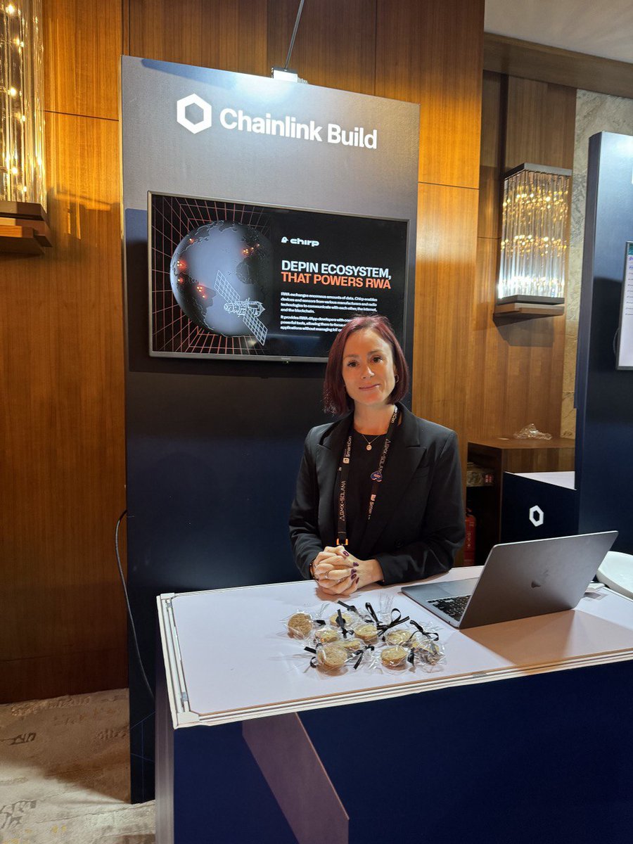 ChirpDeWi's tweet photo. An incredible experience at #SmartCon, sharing @ChirpDeWi’s vision and innovative solutions with the #Web3 community!

Big thanks to @chainlink and their #BUILD program for this platform and opportunity! https://t.co/9vTktVqkCm
