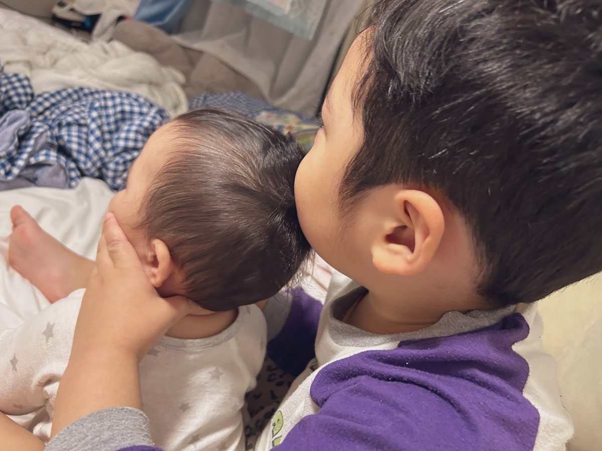 cagam0504's tweet photo. おかいつのたからもの何回聞いても泣ける。長男が次男に「うまれてくれてありがとう」って言ってて尊すぎ。 https://t.co/RLZaddcME8