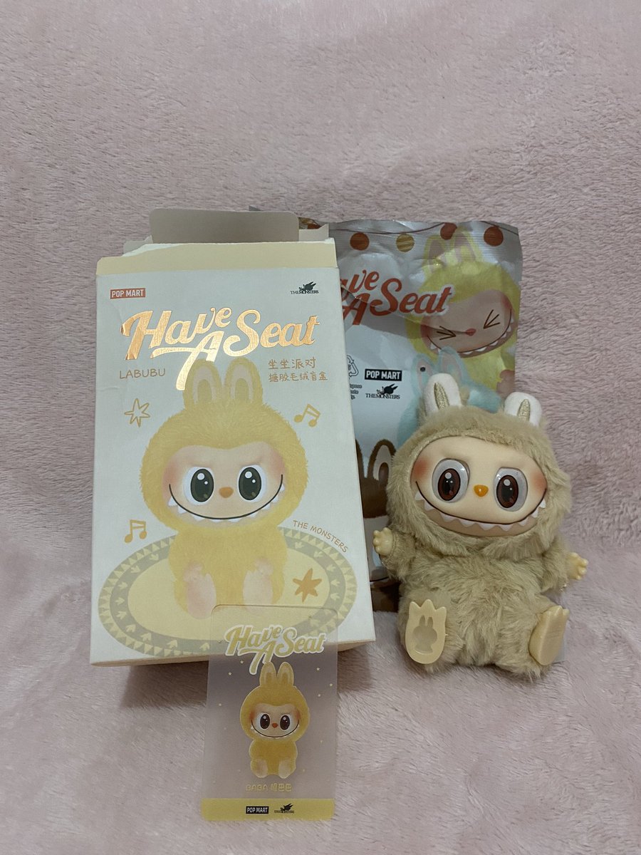 hexasells's tweet photo. wts lfb ph 

🤎 Labubu Have A Seat
🤎 Baba (fresh pull)
🤎 premium copy (with pop mart logo)
🤎 600 pesos

loc: rizal
mop: gcash (1 week reservation)
mod: j&amp;t https://t.co/rTSFTcdTN1