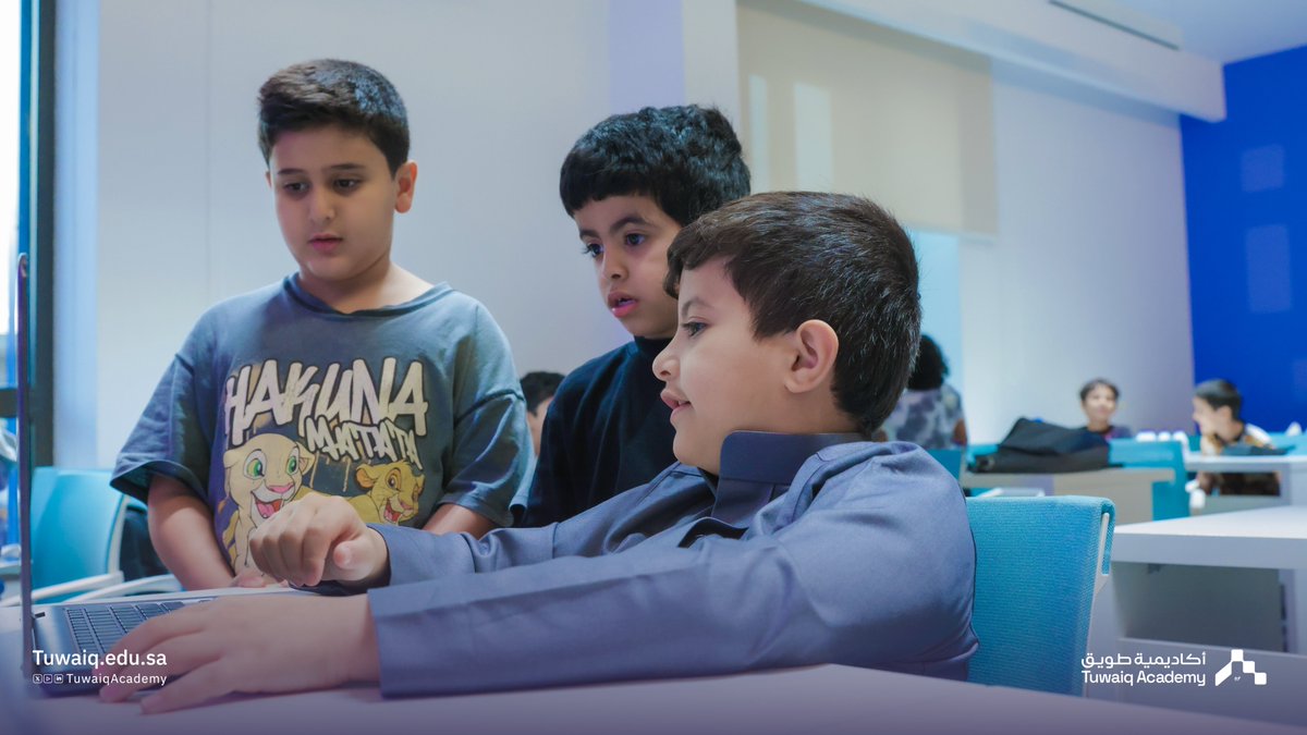 TuwaiqAcademy's tweet photo. جانب من برنامج "أبجديات الذكاء الاصطناعي"  ضمن المعسكرات والبرامج القائمة بمقر #أكاديمية_طويق. https://t.co/ltfpSOVMwX