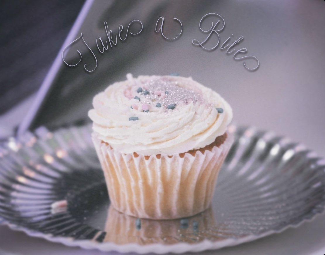 1st EP 「Take a Bite」配信されました🧁
明日はPVも公開します🫶🏻

big-up.style/NLKxZHtiR8