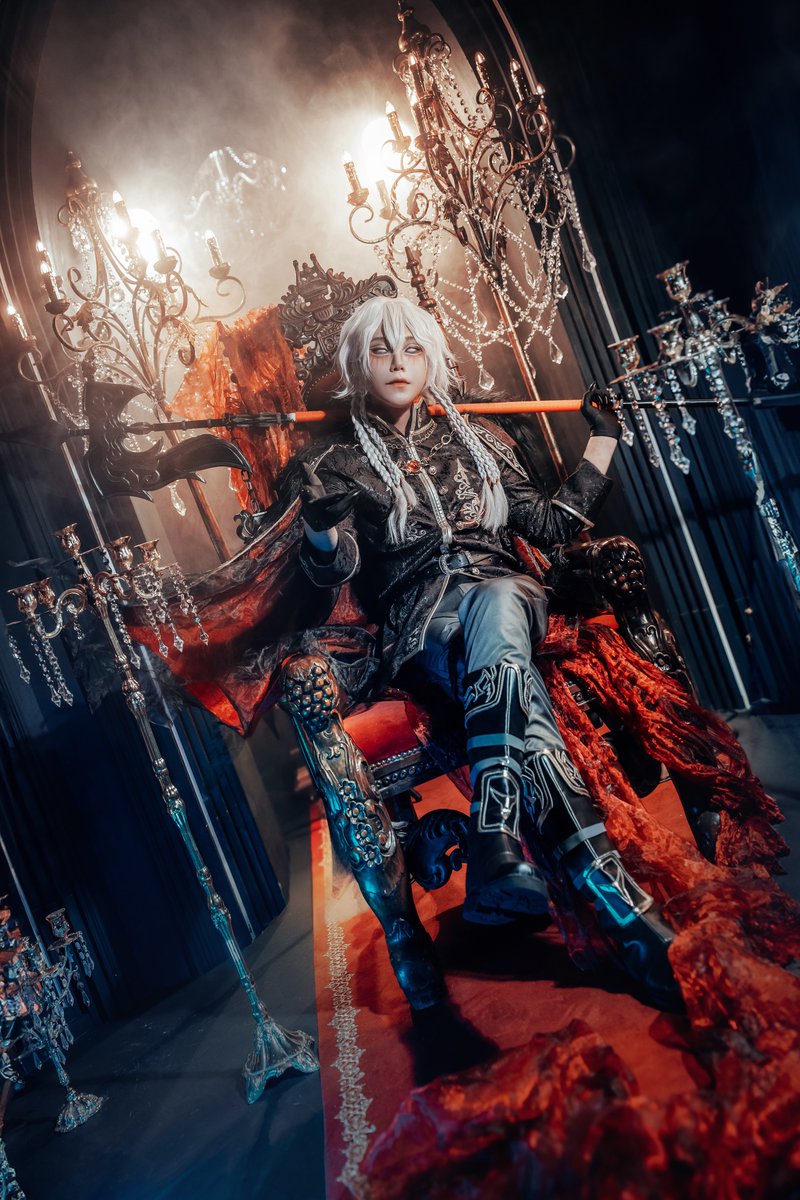 CherryPie_85's tweet photo. [cos] Identity V - Night Watch (Ithaqua) 

"But it matters not, for the secret is forever buried."

#halloween #HalloweenIcons https://t.co/0PhdCEYrwN