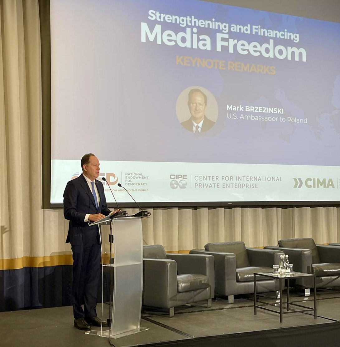 USEmbassyWarsaw's tweet image. .@USAmbPoland wziął dziś udział w konferencji „Wzmacnianie i Finansowanie Wolności Mediów”, zorganizowanej przez @CIPEglobal, @CIMA_Media i @nedemocracy w Warszawie. W obliczu rosnących zagrożeń dla wolności mediów na całym świecie potrzeba wiarygodnego i niezależnego…