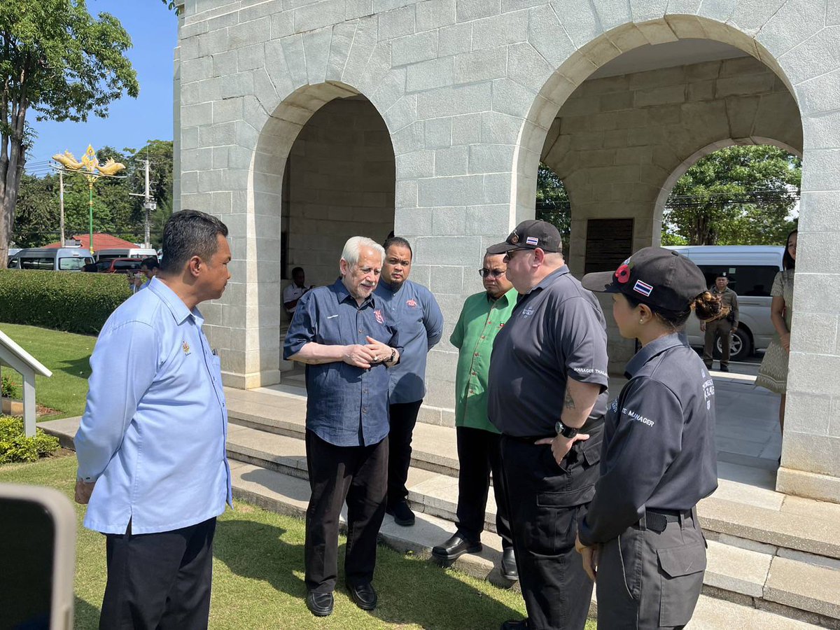 Today found me hosting the Malaysian Tourism and Culture department along with members of Kanchanaburi City Hall and the Tourist Authority of Thailand discussing the role of the CWGC and it's impact on tourism #kanchanaburiwarcemetery @cwgc