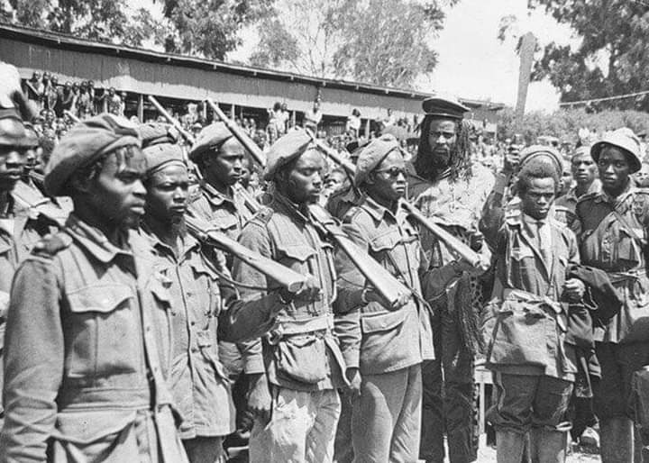 PastSpeaks's tweet photo. — MOUNT KENYA, MATHATHI ARMY (Nyeri, Embu and Meru, approximately. 18,000)

[1/5 - Thread🧵]

1. Gen. Waruhiu Itote (China), Commander-in-Chief, captured 1-54, alive.

#FreeAoko #MainaAndKingangi #BoycottSafaricom Supreme Court Gachagua Mercenaries Mungiki Riggy Arap Moi https://t.co/nP2BqQEepr