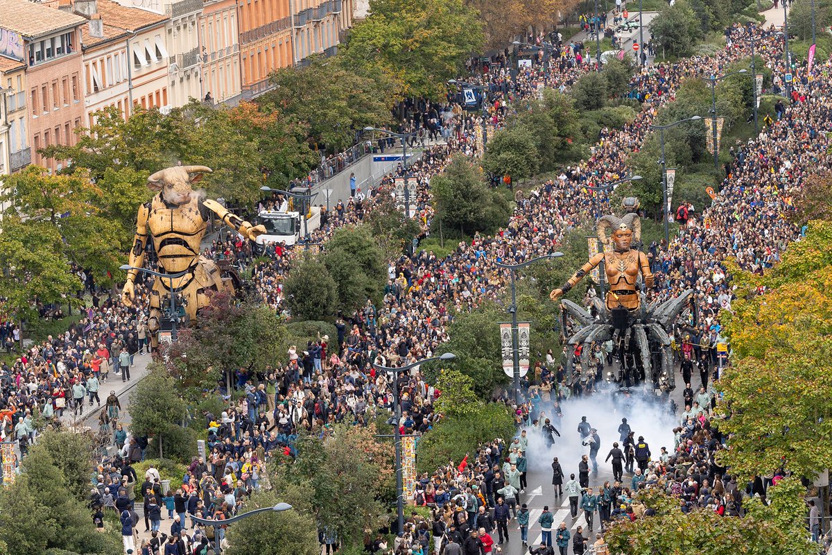 Toulouse's tweet image. Toulouse Métropole remercie chaleureusement ses mécènes - GA Smart Building, #MutuellesAXA, #FondationINDIGO, @mintoulouse, @NXP, @ZenithToulouse, @DemathieuBard - et ses partenaires #onepoint, Maillon Mobility pour leurs soutiens à l'opus II du #GardienDuTempleToulouse