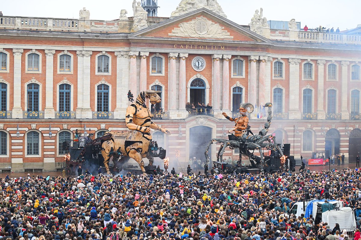 Toulouse's tweet image. Toulouse Métropole remercie chaleureusement ses mécènes - GA Smart Building, #MutuellesAXA, #FondationINDIGO, @mintoulouse, @NXP, @ZenithToulouse, @DemathieuBard - et ses partenaires #onepoint, Maillon Mobility pour leurs soutiens à l'opus II du #GardienDuTempleToulouse