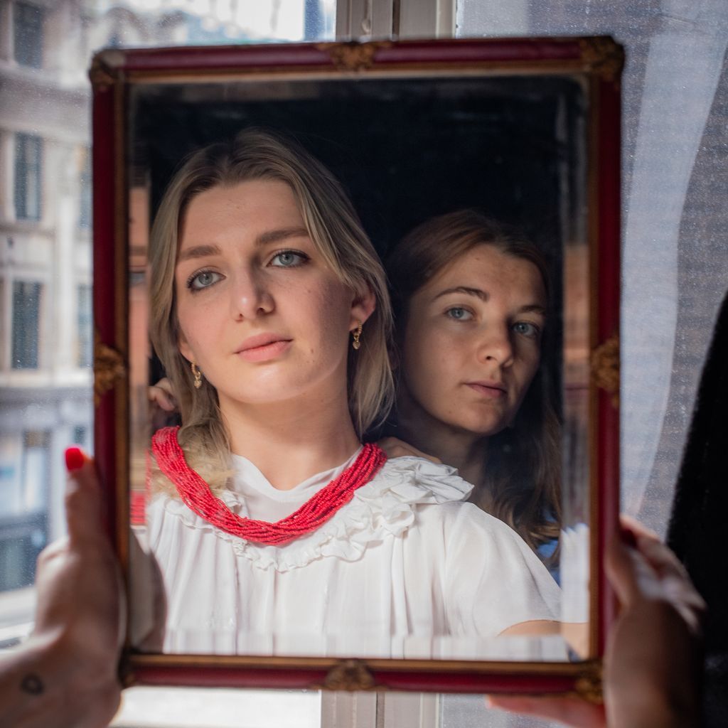 A disturbed young woman searches through London.

Terrible memories flash of her time in prison in Belarus after protesting the rigged elections in 2020. Can her search heal her scarred psyche?

Body In Progress
Part of <a href="/VoilaFest/">Voila! Theatre Festival</a>
8 &amp; 9 Nov 7pm
bit.ly/3Tc4Coc
