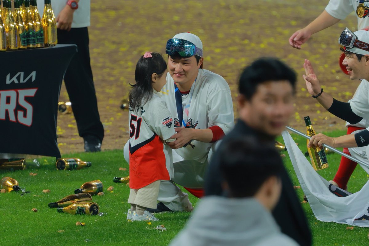 324751kk's tweet photo. 가은이랑상현이 https://t.co/MNDkMxeqeE
