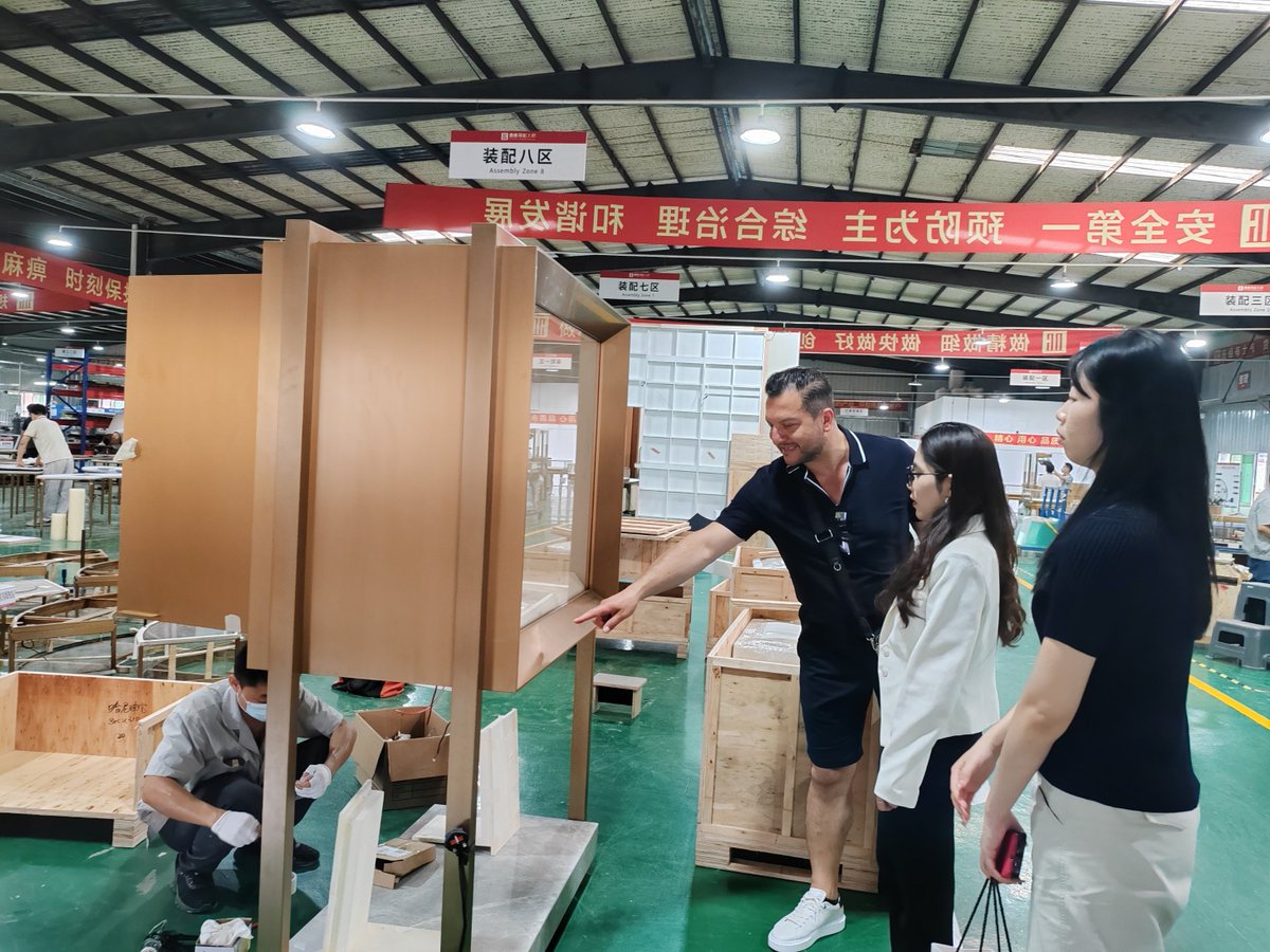 dg_showcase's tweet image. 🌟 Thank you for your visit and trust! 🌟
Official Website: degreefurniture.com
Email: sales@degreefurniture.com
WhatsApp: +86 13922429233
#displaycasemanufacturer
#customdisplaycase
#dgdisplayshowcase
#jewelrydisplaycase