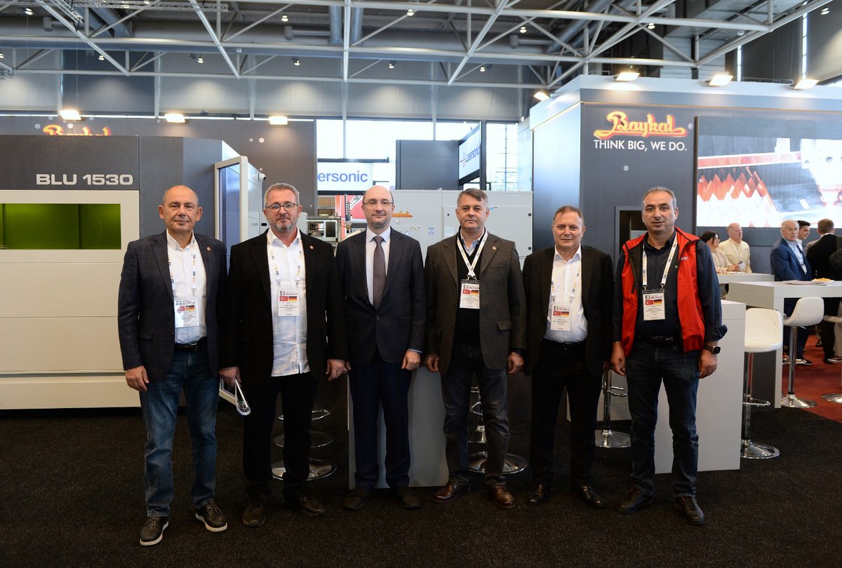 BTSOekonomi's tweet image. BTSO Üyeleri EuroBLECH Fuarı’nı Ziyaret Etti.

Ayrıntılar için ➡️l24.im/olu3f

#EuroBLECH #fuar #makina #sektör