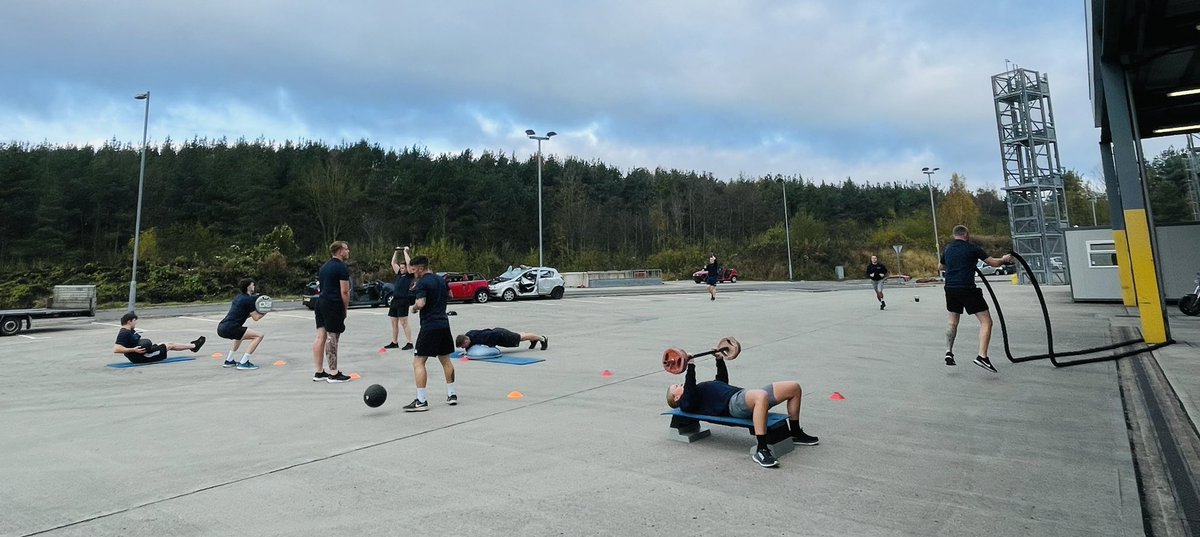 This morning consisted of a functional, muscular strength and cardio endurance circuit for our Firefighter recruits. A good all round fitness workout! 🏋️ 🏃‍♀️ #firefit