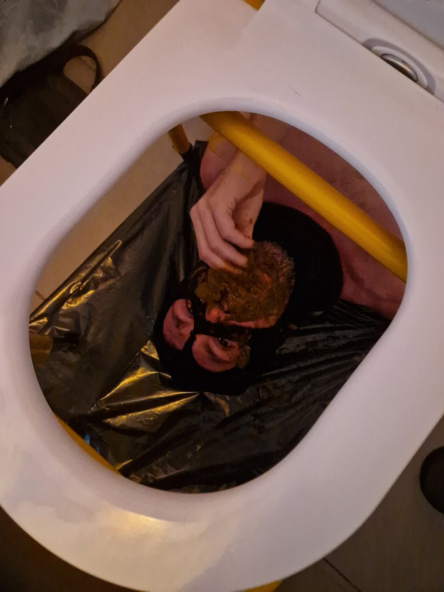 DominatrixHisae's tweet photo. Et encore un de bon matin ! 💩 

Full vidéo disponible en MP après paiement par paylib ou wero.

#toiletslave #slave #scato #toulouse #pooh #scat https://t.co/EdJeQgcYBf
