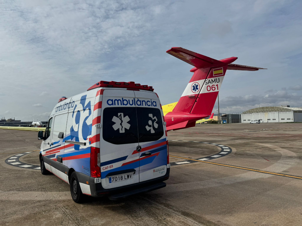 AmbulanciesCat's tweet photo. Trasllat a l'aeroport.

Si necessites informació dels serveis que realitzem, contacta amb nosaltres sense compromís:

https://t.co/MFtgCCQ5en https://t.co/NIpHRKMNqq