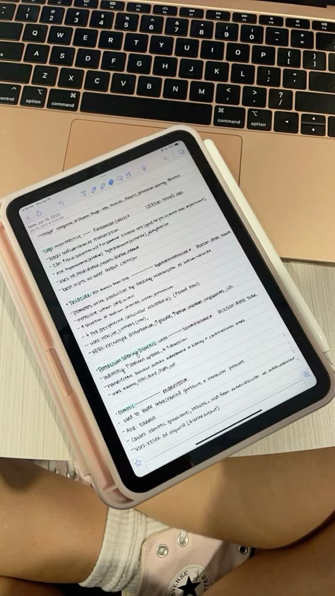 PlannerPals's tweet photo. "Starting my morning with some light reading before class. Trying to get ahead on this week’s chapters! 📚☀️ #MorningStudy #StudyTwt" https://t.co/0msZWSPVIk