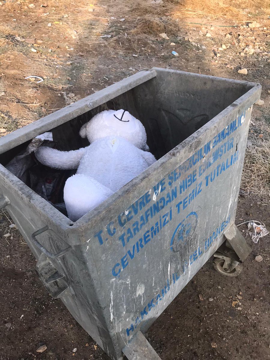 Birilerinin yine kalbi kırılmış :(