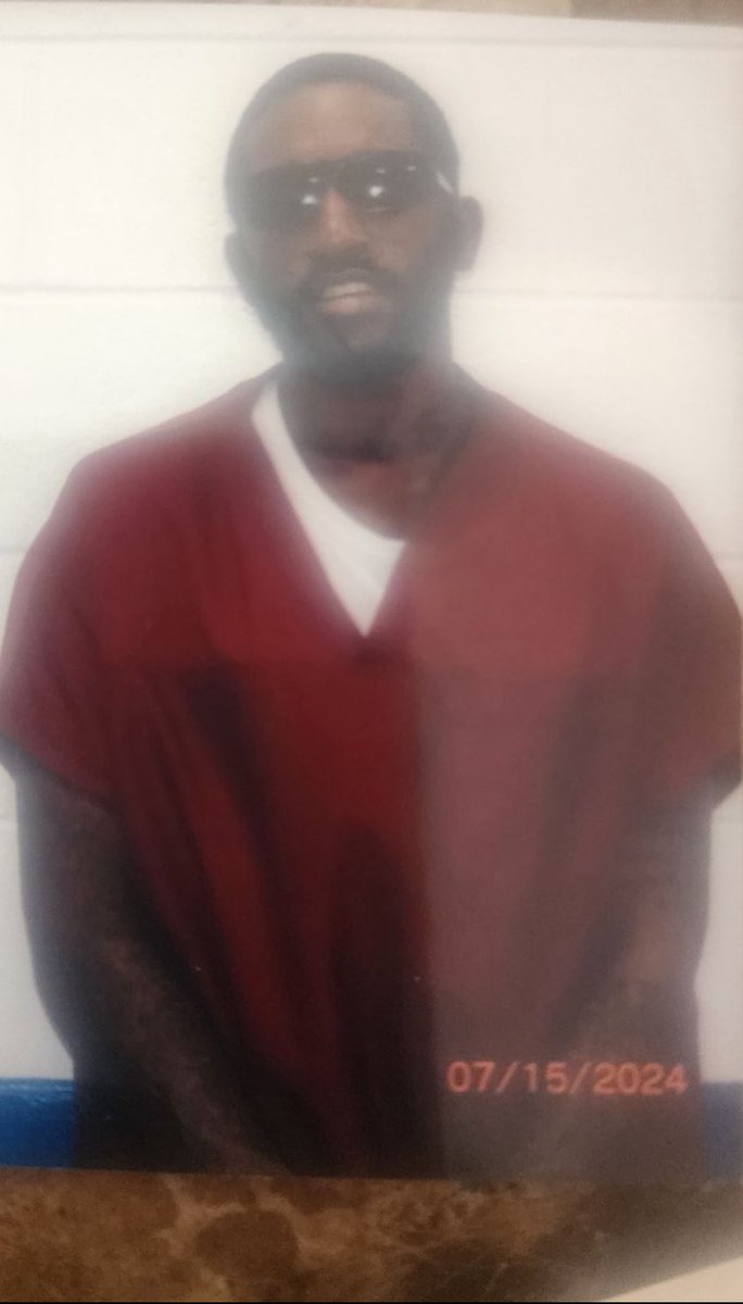 Free6anz's tweet photo. Suppose 2 be free ya dawg till the day he make it home correct me if im wrong 🔓Ⓜ️💉 https://t.co/bnIwJ7ycje