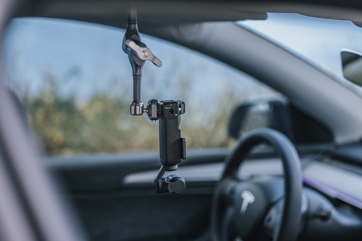 FALCAM_Official's tweet photo. How to film the car shot by Pocket3?
Only need three gadgets👇
✅F22 Quick Release Suction Cup 4.5 Inch
✅11 Inch/7 Inch Extension Magic Arm
✅F22 Quick Release Expansion Frame (For Pocket3)
Inside and outside of the car shot is all set to go!
#Falcam #dji #vlogger #CarShoot https://t.co/1xKLKKe9r3