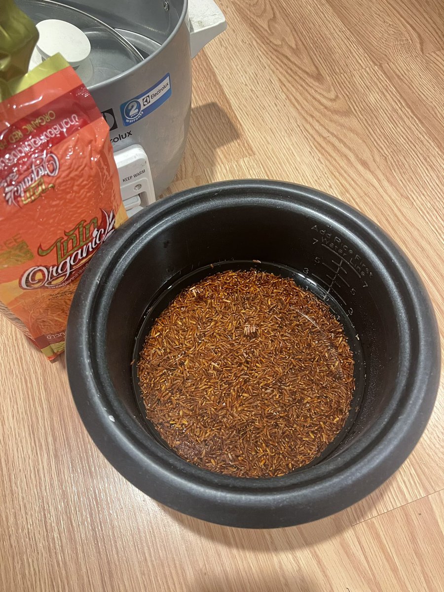 cusiloveyouso's tweet image. 🌾บอกต่อข้าวเกษตรอินทรีตราไทไท 
คือเขาปลูกด้วยวิธีการทางเกษตรอินทรีย์ ไม่มีสารเคมี ไฟเบอร์สูง ไม่อ้วน สารเส้นใยสูงมากกว่าข้าวขาว 3-7 เท่าเลย
ใครกำลังคุมอาหารแนะนำสุดๆๆ🫶🏻
#Glycemicindex #ค่าดัชนีน้ำตาล #ข้าวกล้องหอมมะลิอินทรีย์ #ข้าวหอมมะลิแดงอินทรีย์ #SaleHereUNBOXแกะกล่องรีวิว