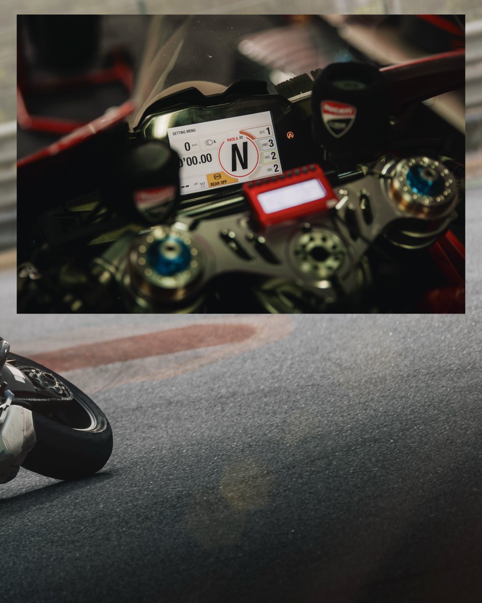 Ducati_India's tweet photo. Pure Ducati dominance on display at the October edition of ISBK Track Days as the Panigale V4 carves through the asphalt like no other. See you in November, Ducatisti! 🚀
#DucatiIndia #DucatiDelhi #ISBK #TrackDays https://t.co/0u8qL3Lnzc
