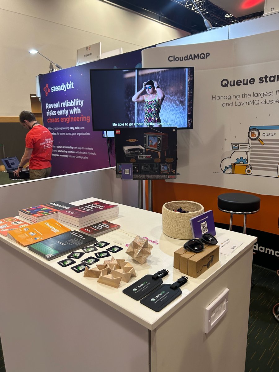 CloudAMQP's tweet image. Back at our booth for a second day of #SREcon! Come and talk #messagequeuing and #messagestreaming and find out what a #messagebroker can do for your business. Also, still prizes to win! #SREconDublin #TechConference