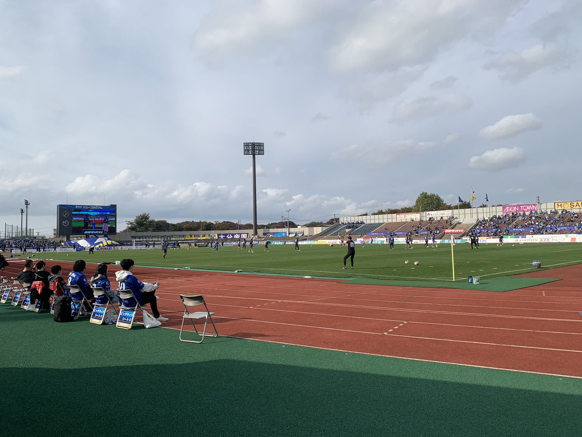 #ブラウブリッツ秋田  ホームゲーム 
🆚 #大分トリニータ

私はこの試合が、今シーズン最後のマッチデーグラウンズパーソンとしてのお仕事となりました。
シーズンを通して本当に多くのことを学ばせていただきました。ありがとうございました！

#Jリーグ
#芝生
#Greenkeeping
#Turf