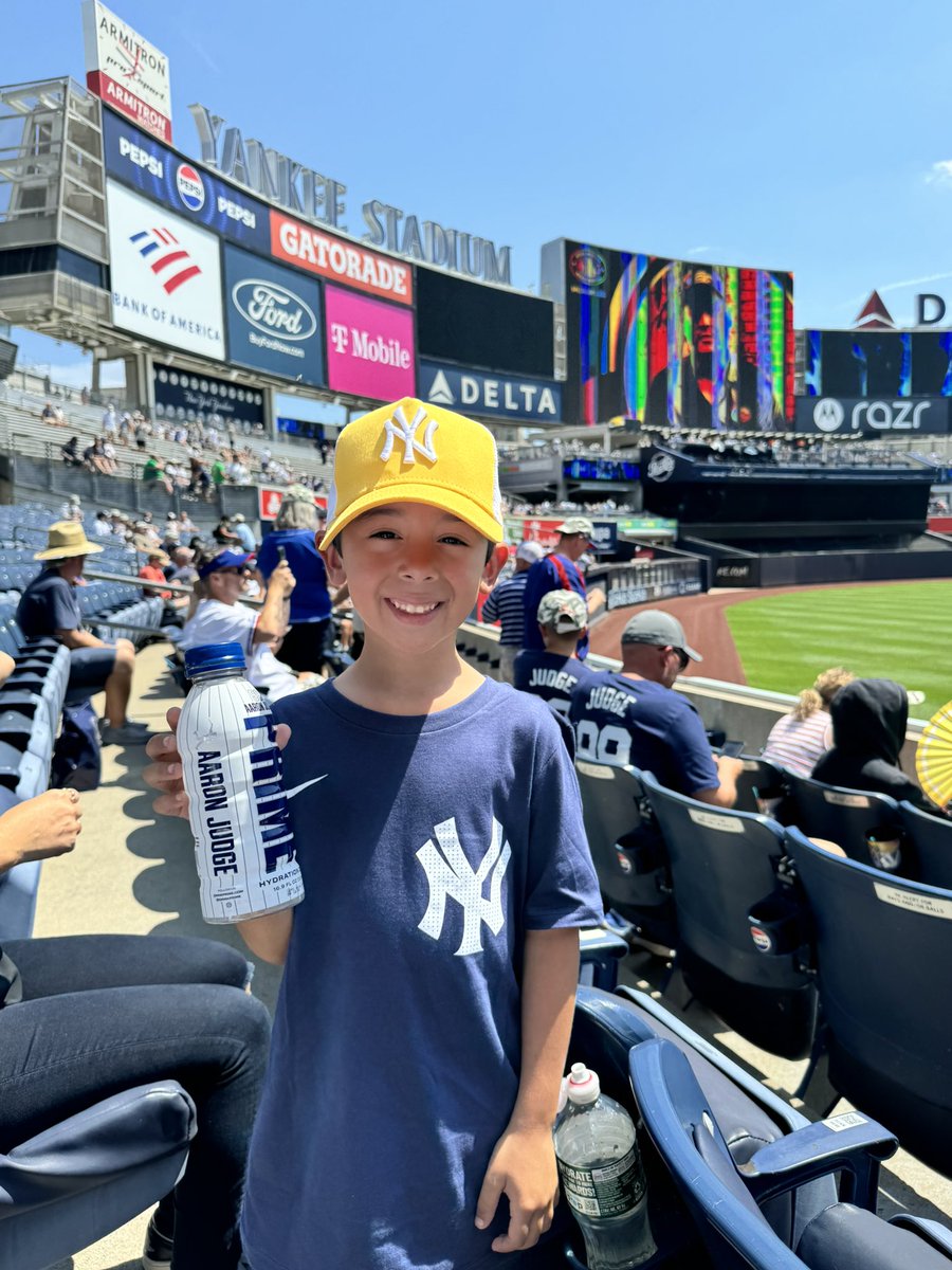 hanonima's tweet photo. @Yankees @Yankees_Beisbol @yankeestadium #yankees #yankeefans ⚾️🗽 https://t.co/tAPIETREOm