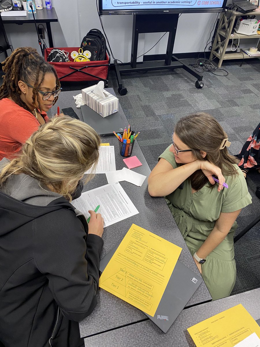 STEMTania's tweet image. Teasley ES Ts are using their CCC time today to learn about explicit vocabulary instruction from the fabulous @alanadavis1233 &amp;amp; @d_lanilovesmath . @CobbPLearning