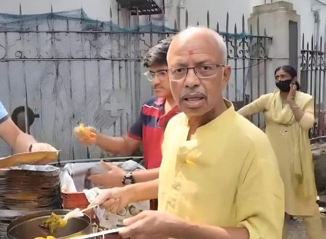 rio10314's tweet image. He’s not a public figure, he’s not a politician, and he hasn’t crowdfunded for it. He&apos;s doing it at his personal capacity so what&apos;s the issue?

 If you don’t want to raise Hindu slogans, don’t join the queue.