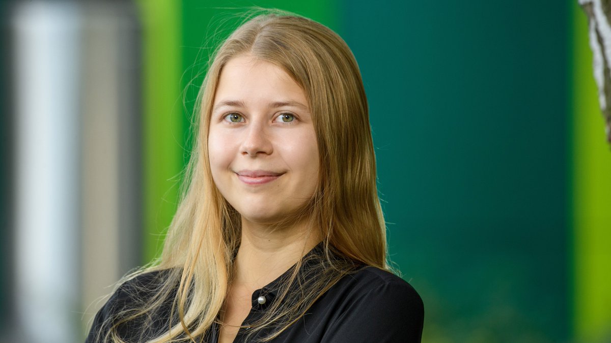 Congratulations to Sara Hetzel <a href="/hetzel_s/">Sara Hetzel</a>, who receives the Marthe Vogt Prize 2024 for her work on the epigenetic landscape of cancer! The prize is awarded by the Forschungsverbund Berlin e.V. and recognizes outstanding doctoral theses. Read more: molgen.mpg.de/4788055/