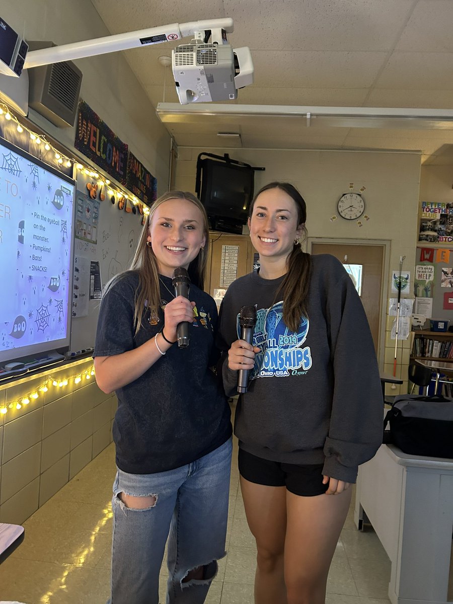 The Better Together Club had the best “Spooky Party” yesterday! There were costumes, snacks, and even karaoke! Enjoy the end of the spooky season, Firebirds! 🎃

#wearefirebirds