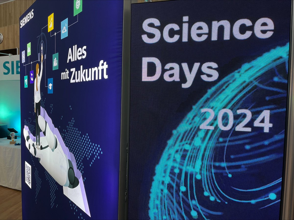 SiemensDE's tweet photo. Wir blicken zurück auf die #ScienceDays – Deutschlands größtes Wissenschafts- und #MINT-Festival für Schüler*innen und Lehrkräfte! Bei uns ging es um #Robotik und Automatisierung. Unsere tollen Azubis standen außerdem für Fragen zur #Berufsorientierung bereit.💚🤖 https://t.co/cJZBHvpdG5