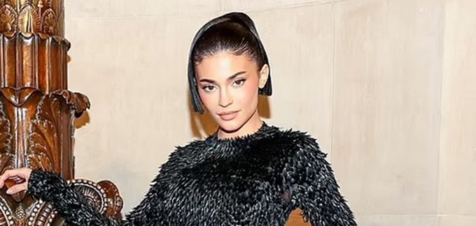 Kylie Jenner Debuts Bold New Look with Taut Features at CFDA Fashion Awards