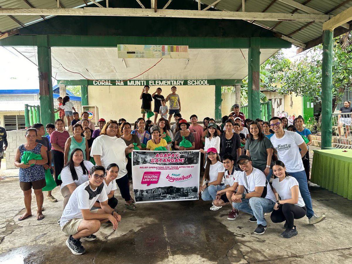#AngatBayanihanInAction: Nagsagawa na rin ang Batangas City Youth for Leni-Kiko, parte ng ating Angat Bayanihan Volunteer Network, ng relief operations sa 2,890 na pamilya at indibidwal sa Agoncillo at Pook sa Batangas City.