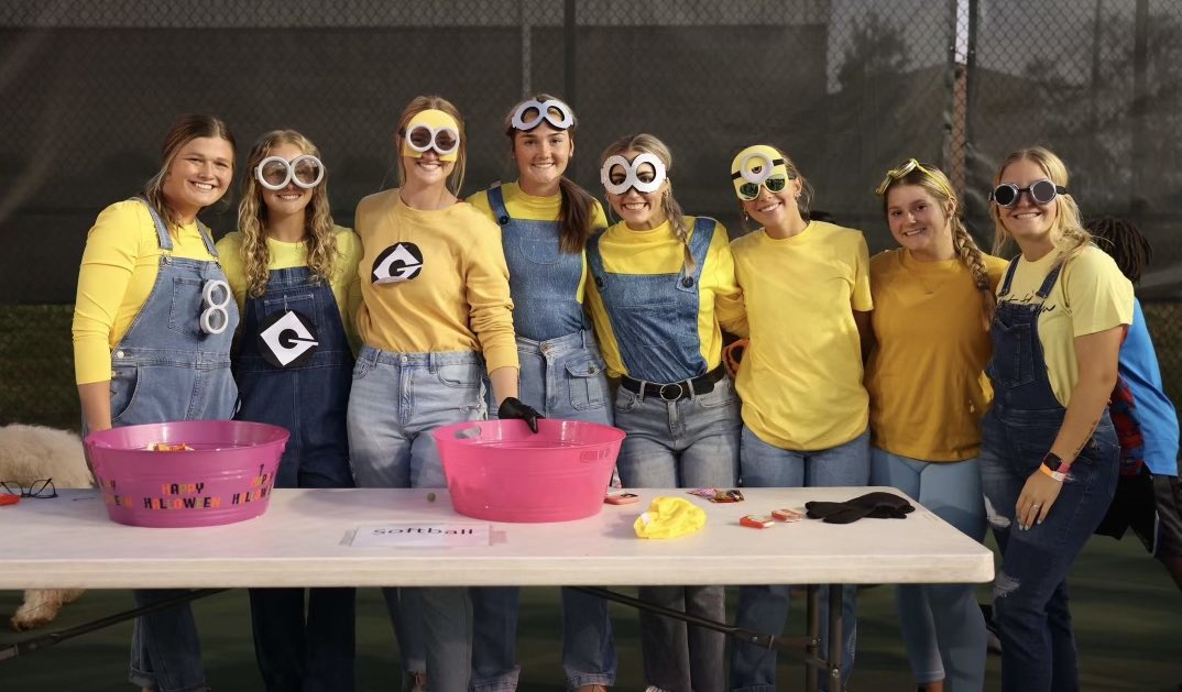 CVilleLTS's tweet photo. Time Well Spent!! #LTS #ForchtBank #CUFallFestival #MoreThanAGame #TigerUp #Minions
π Awesome Costumes
π Lots of Candy
π Dancing
π Smiles
π Puppy Love https://t.co/6SXMPeMuRv