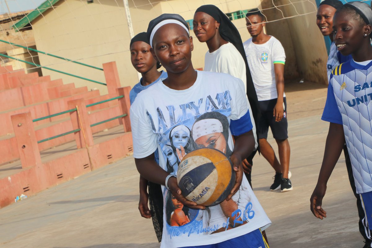 UNFPATheGambia's tweet photo. Empowered girls lead with strength & confidence!
@UNFPATheGambia , we stand with girls, fostering spaces where they can dream big and pursue their passion.
#GirlsVision https://t.co/TtTKeXxevl