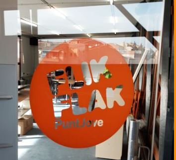 📢“Cal arribar als joves en els espais on fan vida”
🎙️<a href="/Radio_Pista/">Ràdio Pista 107.4 FM</a> entrevista a la psicòloga d’Osonament @carlotanoguera i a les tècniques de la <a href="/Mancoplana/">Mancomunitat La Plana</a> Sònia Puig i Ester Puig sobre el programa #OcelldeFoc. Al FlikFlak Punt Jove de @ajbalenya.
🔊radiopista.cat/programs/en-cl…