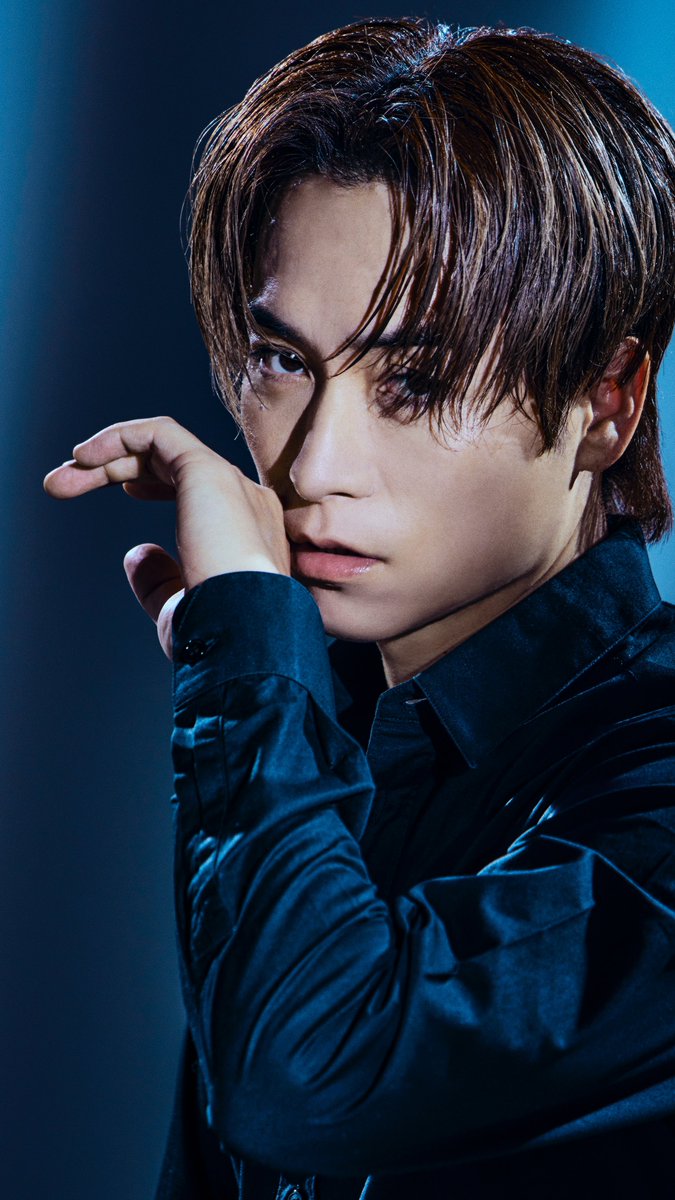exilelive_acc's tweet photo. #EXILE LIVE TOUR 2025
“ WHAT IS EXILE ”

Concept Visual https://t.co/af8Vdnpz3v