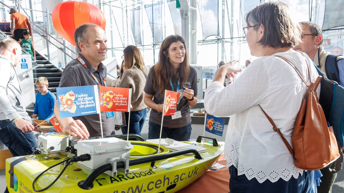 Techniquest's tweet image. Over the 18–20 October, we partnered with @NERCscience and @NOCnews to deliver Explore Our Planet, a free event all about Earth&apos;s oceans🌊

Visitors got to try on genuine Antarctic explorer gear and take a tour of the RRS James Cook — read more about the weekend through our blog!