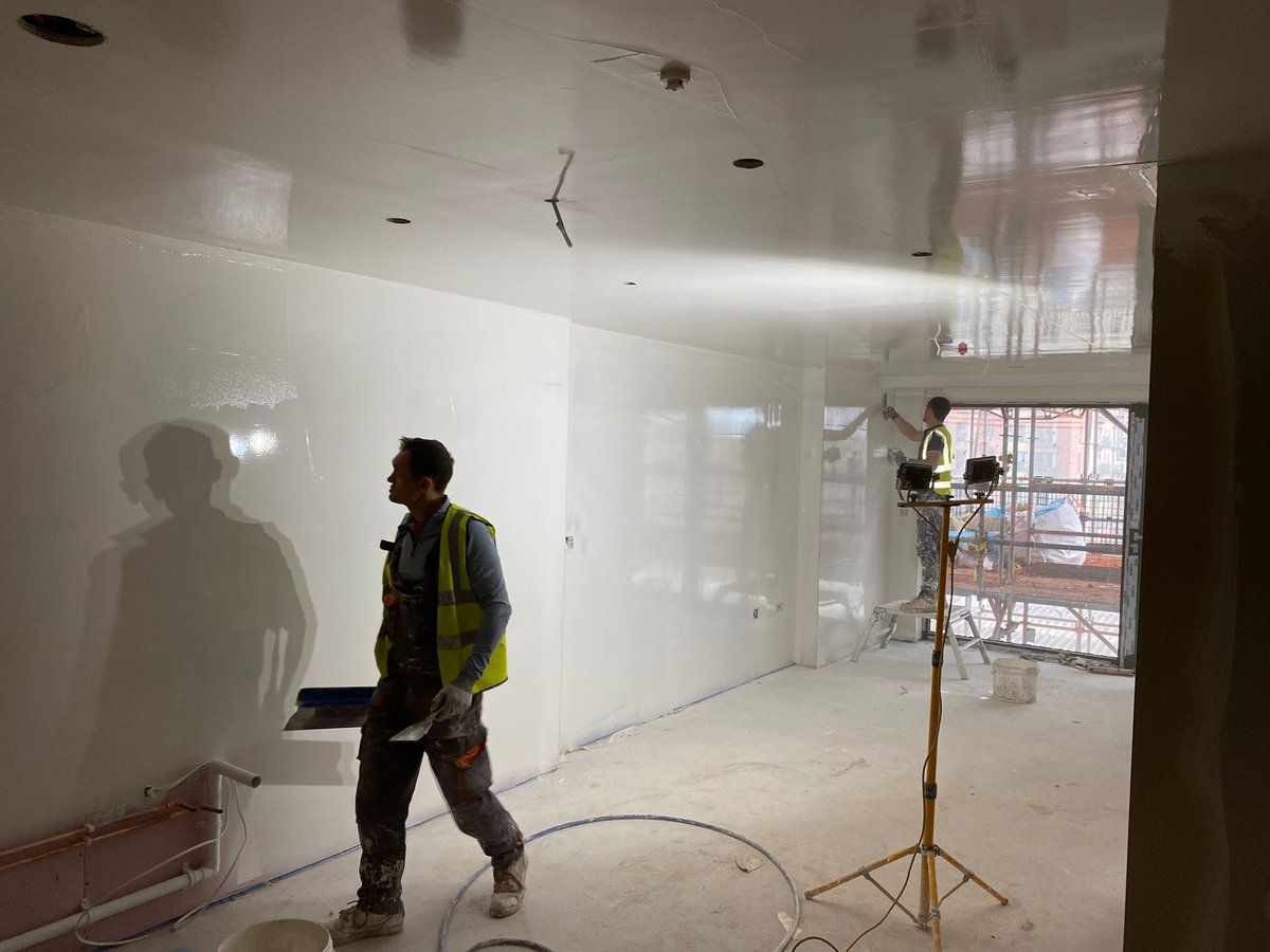 Level 3, Block B on Worrall Street has been fully spray plastered! 

The walls are looking smooth and ready for the next stages 👷

#ConstructionProgress #SprayPlastering #Manchester #Plastering