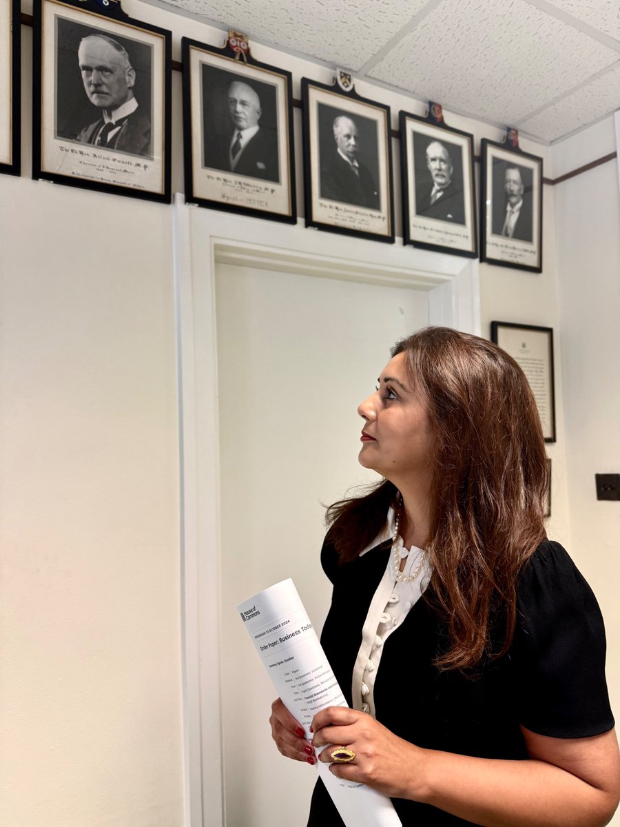 The Chancellor of the Exchequer will make the Budget statement to the House of Commons this afternoon.
As Chairman of Ways and Means, I look forward to presiding over the proceedings &amp; the debate.

You can watch the statement live at👉🏽  parliamentlive.tv/Commons