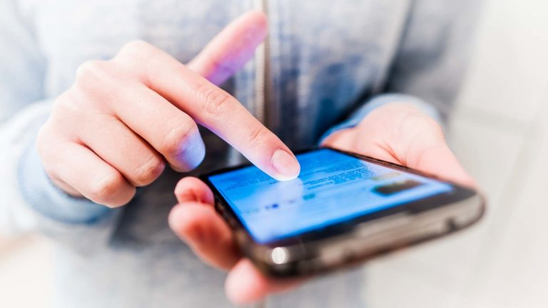 Dana | #Globalomnium informa📢: estamos para atenderle. 

📲Todos nuestros agentes están a su disposición para atender cualquier incidencia, avería o necesidad de información relacionada con el suministro de agua💧

#hazunconsumoresponsable