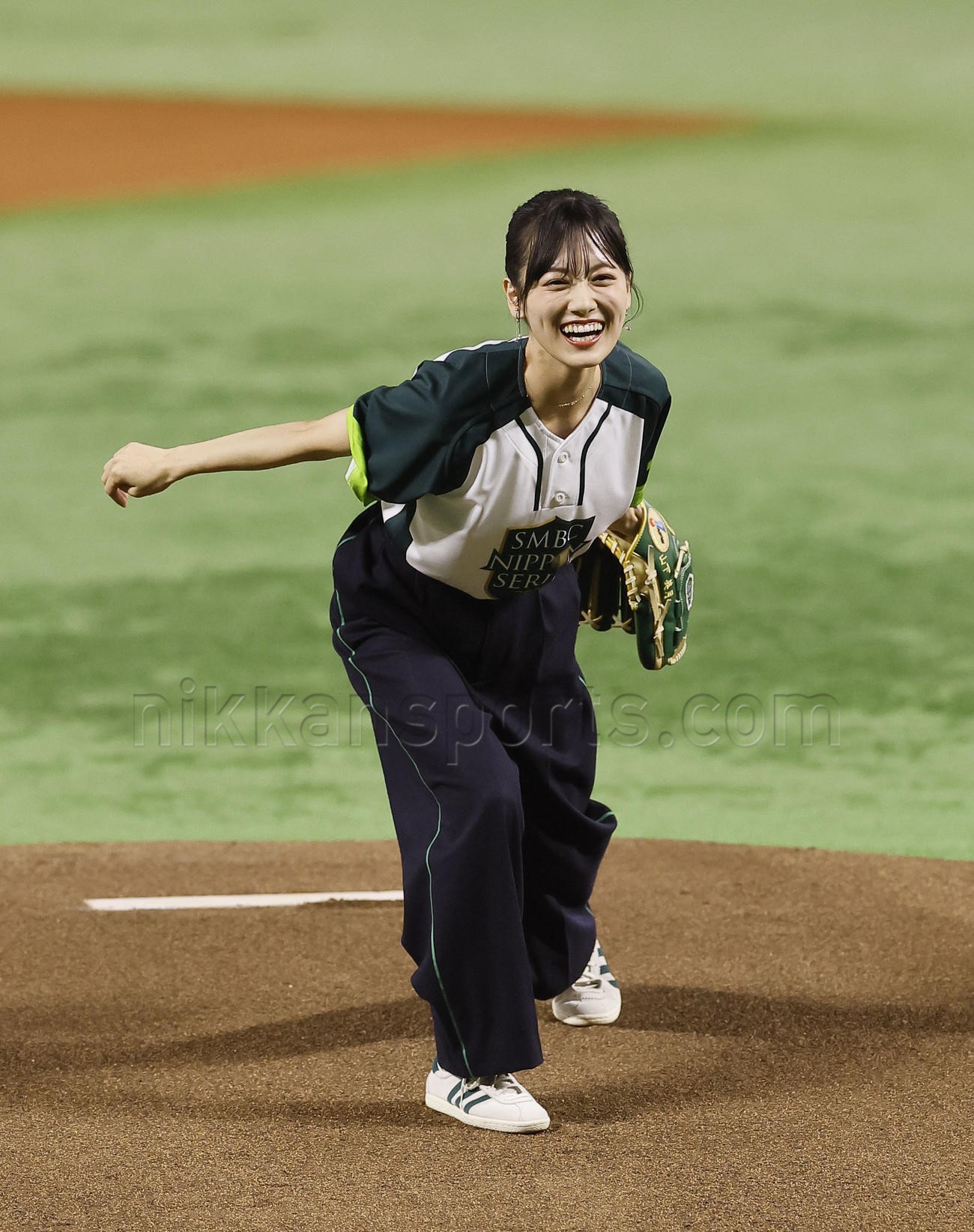 2025年最新】山下美月 スタジャンの人気アイテム - メルカリ