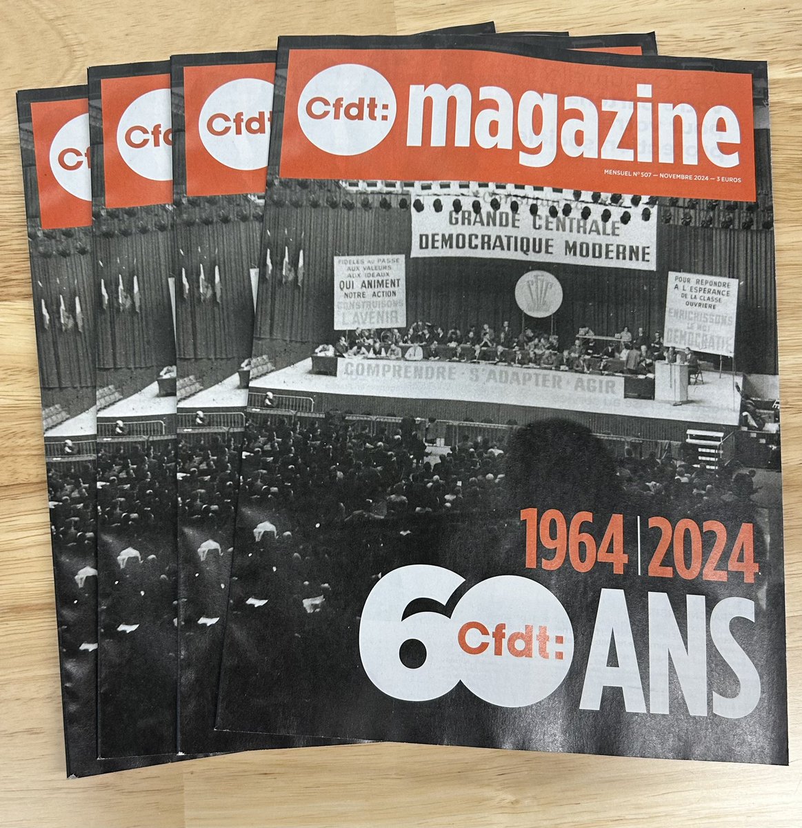 [#Autopromo] Le n• de novembre de #CFDTMagazine sort de l’imprimerie et c’est un n• historique sur les 60 ans de la déconfessionnalisation qui a vu la CFTC devenir la <a href="/CFDT/">CFDT</a>. 
Pour fêter ça, la rédac de <a href="/SH_CFDT/">Syndicalisme Hebdo</a> a ajouté 16 pages par rapport aux n• "classiques".